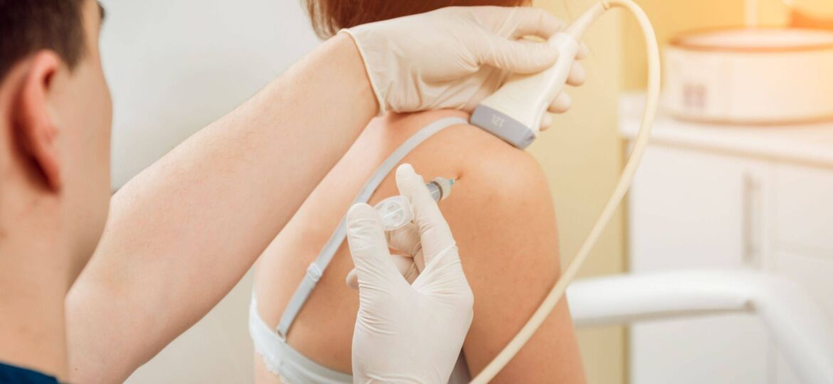 Ultrasound-guided platelet-rich plasma injection of the shou